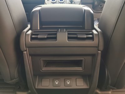 2025 LAND Rover DEFENDER 缩略图 11