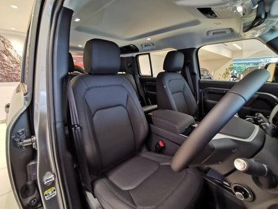 2025 LAND Rover DEFENDER 缩略图 27