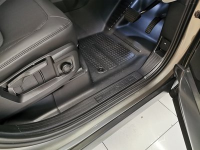 2025 LAND Rover DEFENDER 缩略图 34