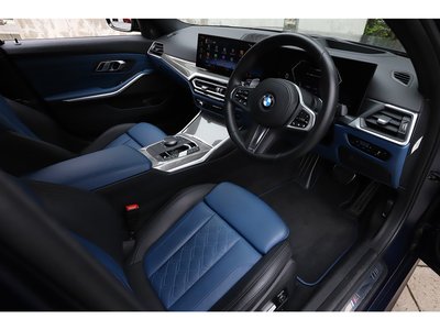 2022 BMW 3 SERIES photo 2