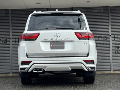 صورة 9 لـ 2026 Toyota LAND CRUISER 300