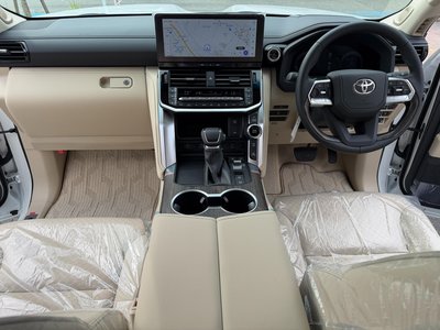 2026 Toyota LAND CRUISER 300 — миниатюра 14