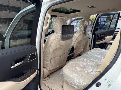 2026 Toyota LAND CRUISER 300 — миниатюра 31