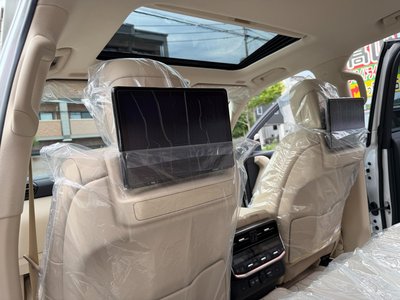 2026 Toyota LAND CRUISER 300 — миниатюра 32