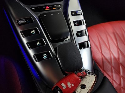 MERCEDES-BENZ GT AMG - 9