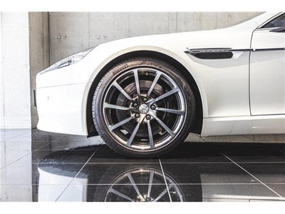 2015 Aston Martin RAPIDE 照片 9