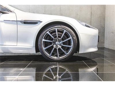 2015 Aston Martin RAPIDE 缩略图 13