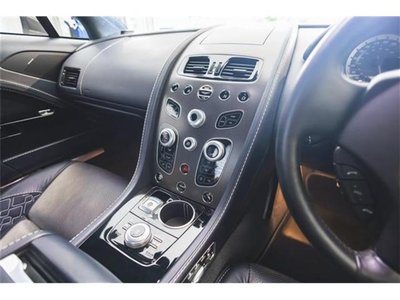 2015 Aston Martin RAPIDE 缩略图 25