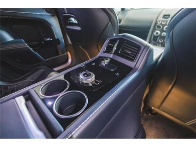 2015 Aston Martin RAPIDE 缩略图 32