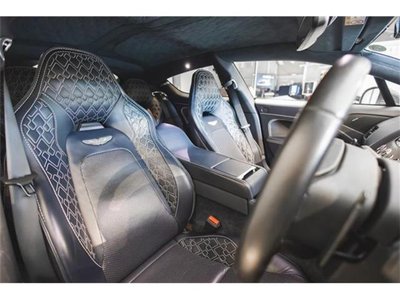 2015 Aston Martin RAPIDE 缩略图 23