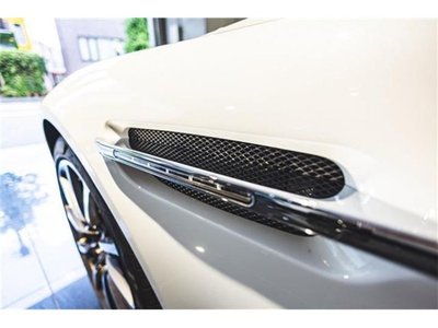 2015 Aston Martin RAPIDE 缩略图 15