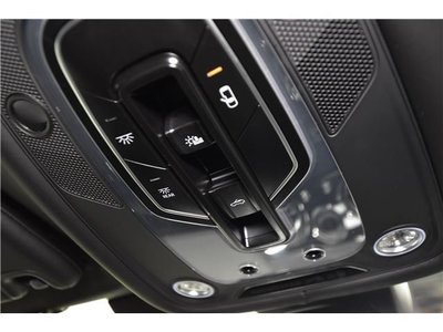 2018 Bentley BENTAYGA — миниатюра 16