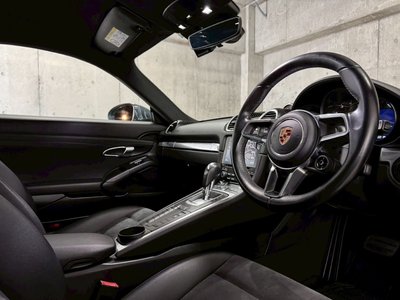 PORSCHE 718 CAYMAN - 5