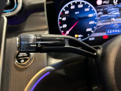 2025 Mercedes-BENZ GLC — миниатюра 15