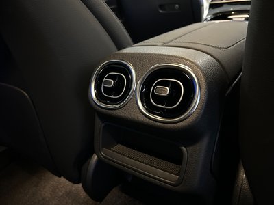 2025 Mercedes-BENZ GLC — миниатюра 35