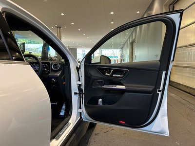 2025 Mercedes-BENZ GLC — миниатюра 27