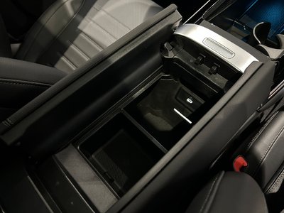 2025 Mercedes-BENZ GLC — миниатюра 24