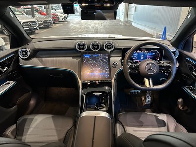 2025 Mercedes-BENZ GLC — миниатюра 11
