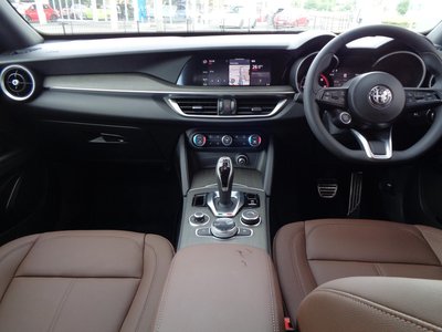 ALFA ROMEO STELVIO - 6