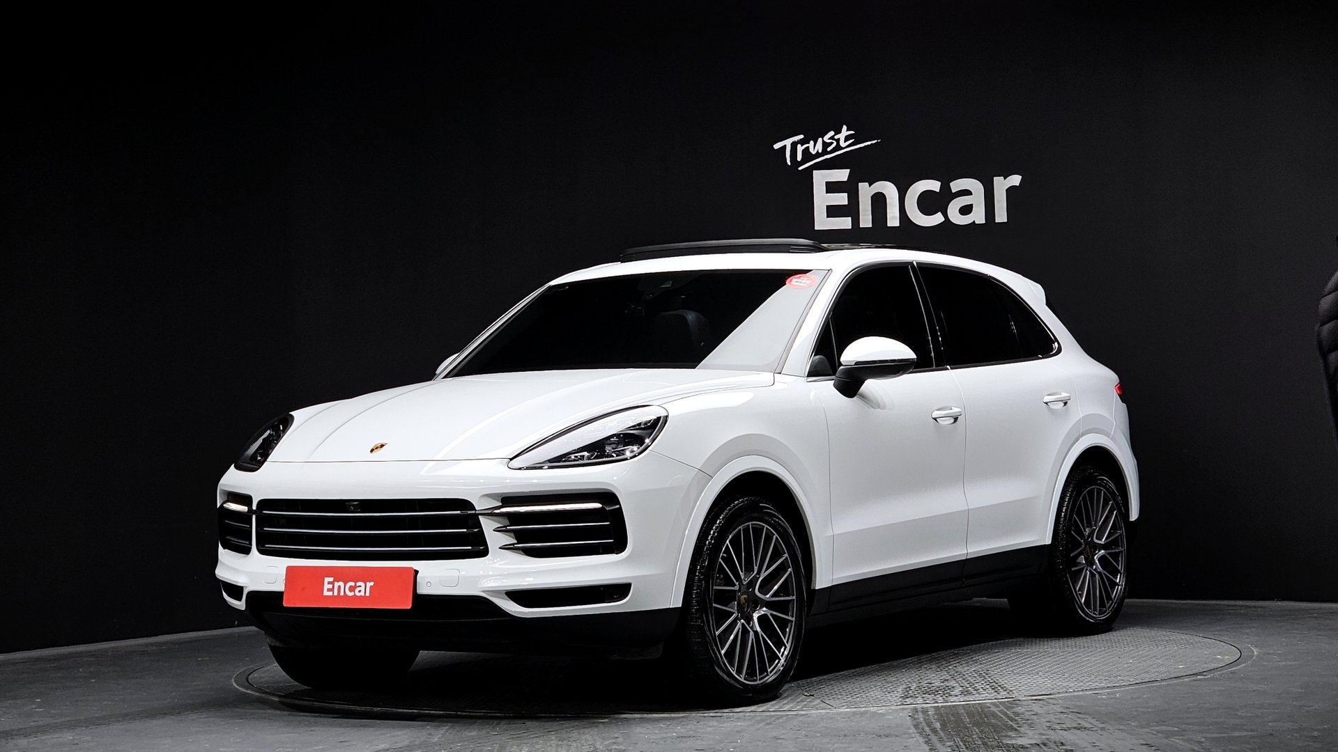 PORSCHE CAYENNE - View 1