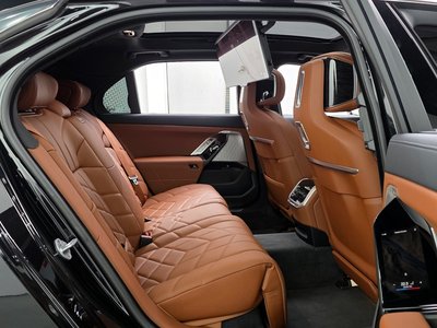 2025 BMW 7 SERIES 缩略图 17