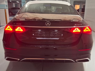 MERCEDES-BENZ E-CLASS - 3