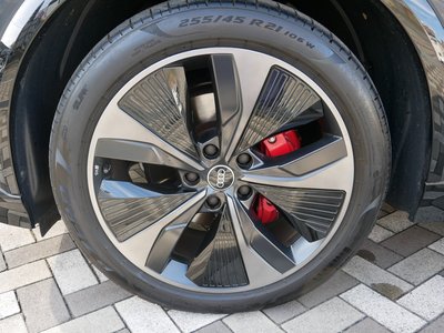 AUDI Q6 E-TRON - 8