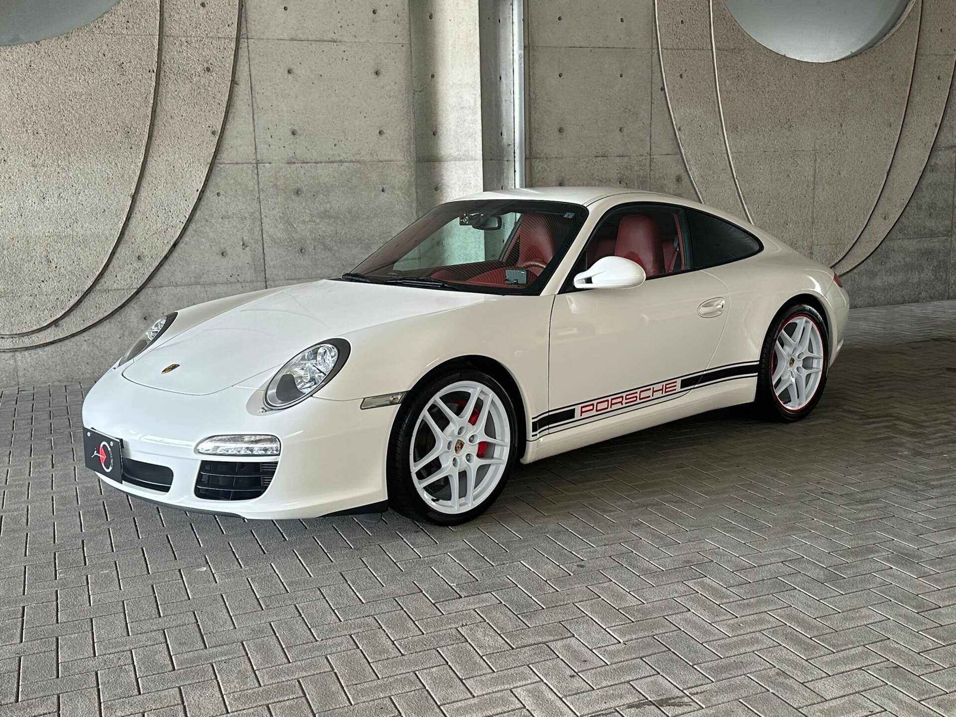 PORSCHE 911 - View 1