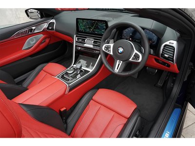 2025 BMW 8 SERIES CABRIOLET — фото 9