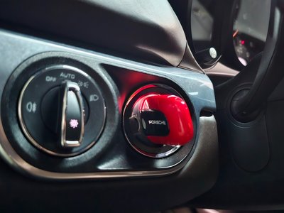 صورة مصغرة 15 لـ 2015 Porsche CAYMAN
