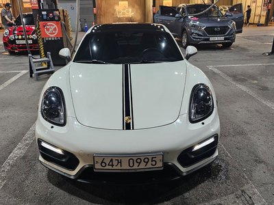صورة 2 لـ 2015 Porsche CAYMAN