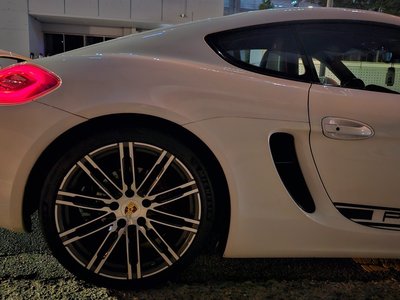 صورة 6 لـ 2015 Porsche CAYMAN