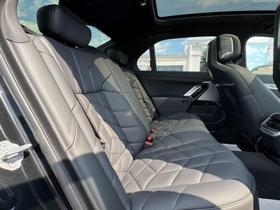 صورة مصغرة 43 لـ 2025 BMW I7