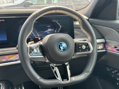 صورة مصغرة 18 لـ 2025 BMW I7