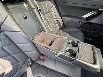 صورة مصغرة 44 لـ 2025 BMW I7
