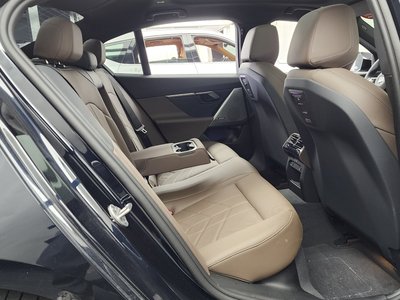 صورة مصغرة 12 لـ 2026 BMW 5 SERIES