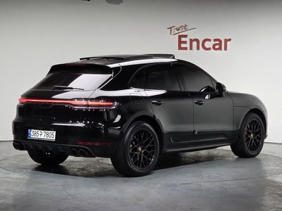 PORSCHE MACAN - 3