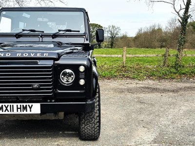 LAND ROVER DEFENDER - 8