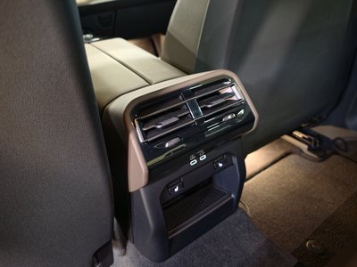 2024 BMW 5 SERIES — миниатюра 11