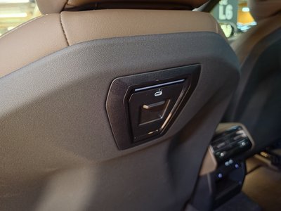 2024 BMW 5 SERIES photo 10