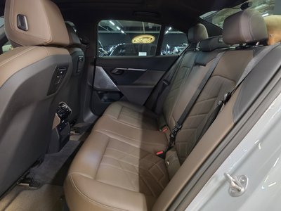 2024 BMW 5 SERIES photo 9