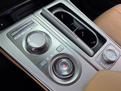 صورة 9 لـ 2023 Genesis GV80