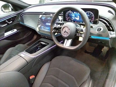 MERCEDES-BENZ E-CLASS - 3