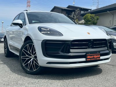 PORSCHE MACAN - 6