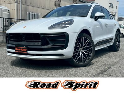 PORSCHE MACAN - 1