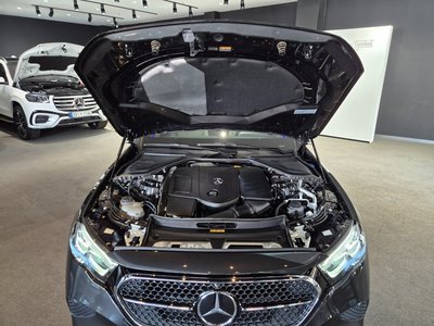 MERCEDES-BENZ E-CLASS - 7