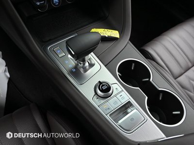 2022 Genesis G70 photo 9