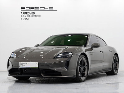PORSCHE TAYCAN - 1