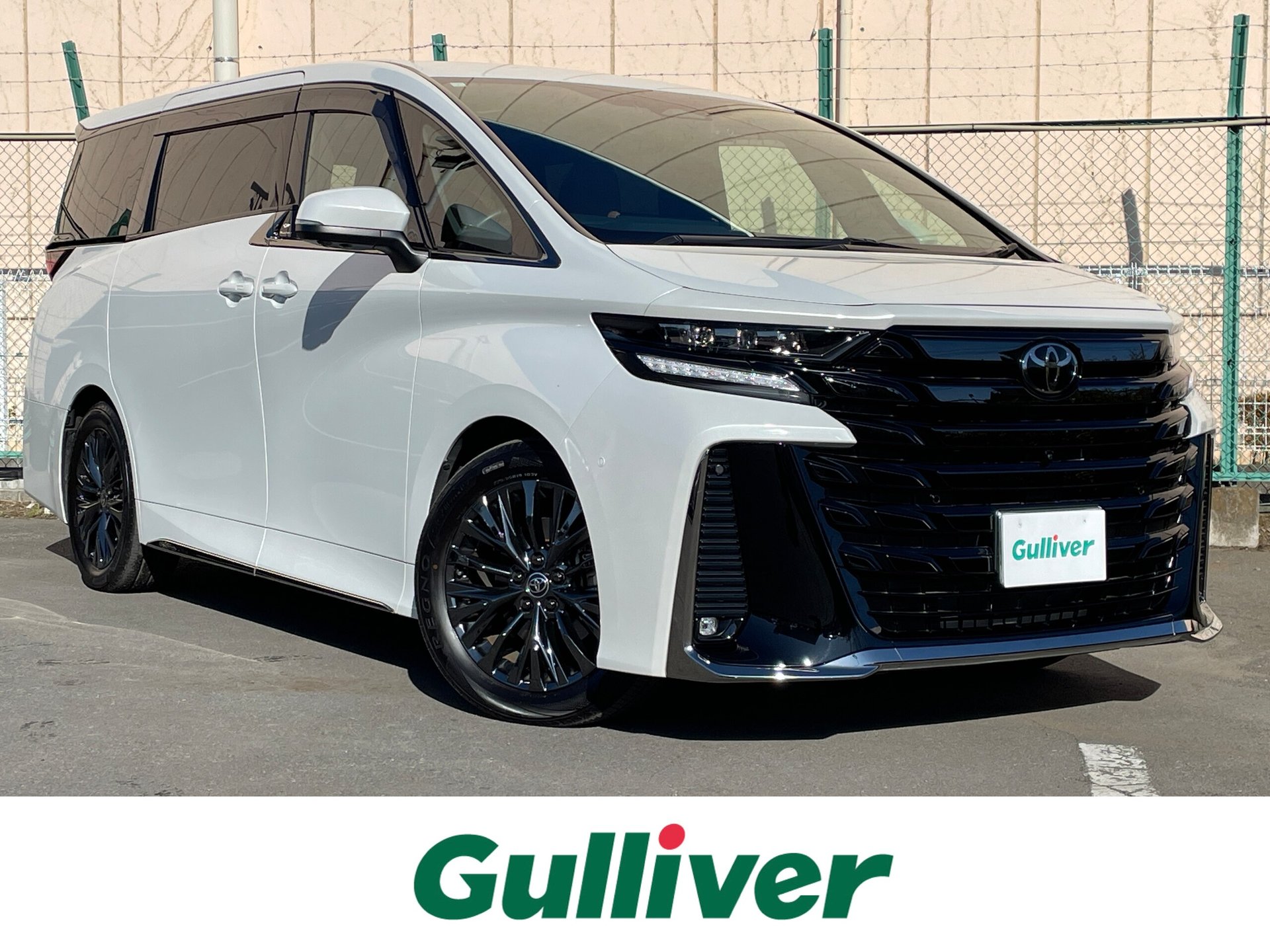 TOYOTA VELLFIRE - View 1