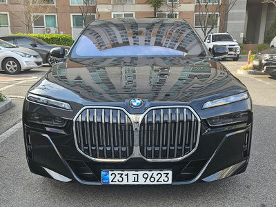 BMW 7 SERIES - 1